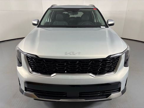 New 2026 Kia Sorento S FWD image 3