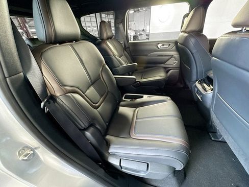 New 2026 Nissan Armada SL w/ Captain's Chari Seat Package AWD/4WD image 25