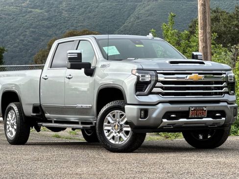 Certified 2024 Chevrolet Silverado 3500 High Country AWD/4WD image 2
