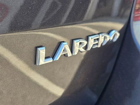 Used 2020 Jeep Grand Cherokee Laredo RWD image 9