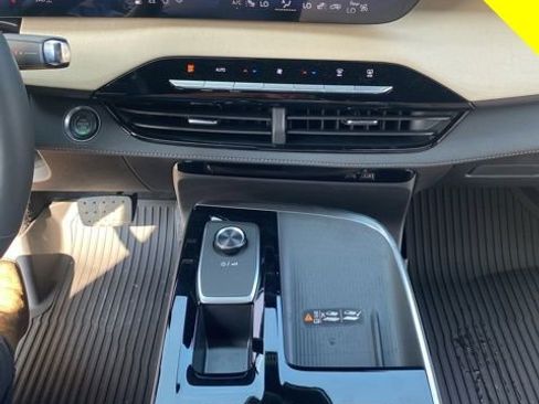 New 2025 Buick Enclave Preferred w/ LPO, Floor Liner Package image 17