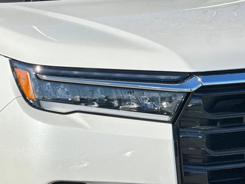 New 2026 Honda Pilot Touring image 18