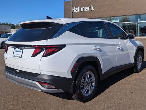 Certified 2026 Hyundai Tucson SE image 4