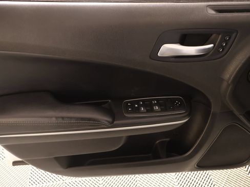 Used 2022 Dodge Charger SXT w/ Leather Interior Group RWD image 17
