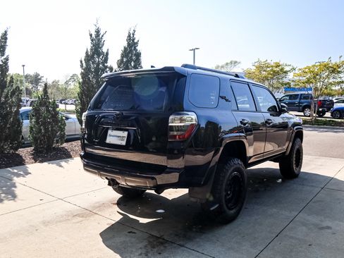 Used 2021 Toyota 4Runner TRD Off-Road Premium w/ Moonroof Package image 11