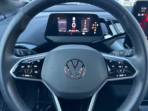 Used 2024 Volkswagen ID.4 2WD image 23