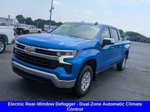 Used 2025 Chevrolet Silverado 1500 LT AWD/4WD image 3