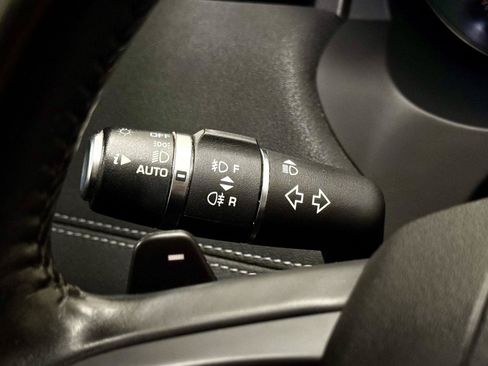 Used 2019 Land Rover Range Rover Evoque AWD/4WD image 21