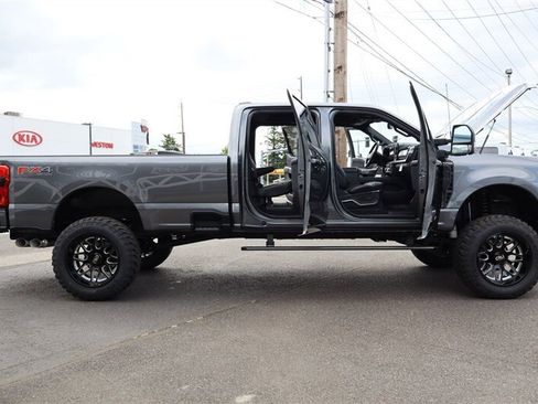 Used 2025 Ford F350 Platinum AWD/4WD image 43