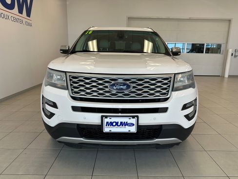 Used 2016 Ford Explorer Platinum AWD/4WD image 3