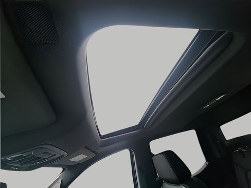 Used 2020 Chevrolet Silverado 1500 LT Trail Boss image 22