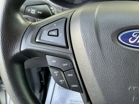 Used 2024 Ford Edge SE image 25