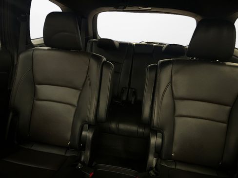 Certified 2021 Honda Pilot Black Edition image 12