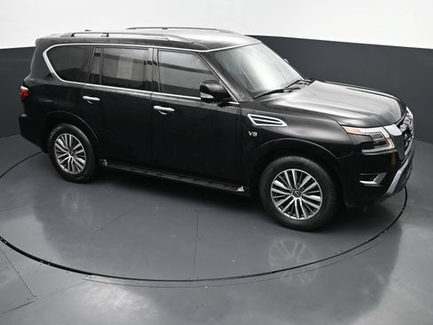 Used 2021 Nissan Armada SL w/ Captain's Chairs Package RWD image 33