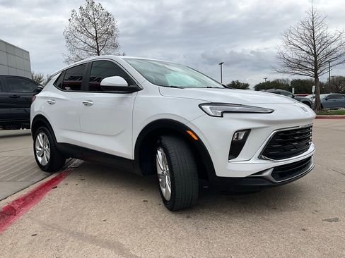 Used 2025 Buick Encore GX Preferred image 4