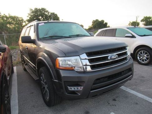 Used 2017 Ford Expedition XLT w/ Equipment Group 202A RWD image 1