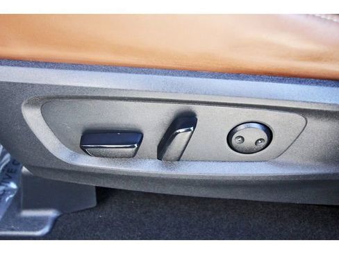 Used 2023 Nissan Pathfinder Platinum w/ Cargo Package image 28