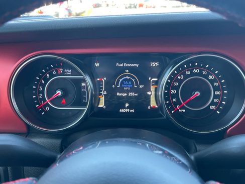 Used 2022 Jeep Gladiator Rubicon w/ LED Lighting Group AWD/4WD image 14