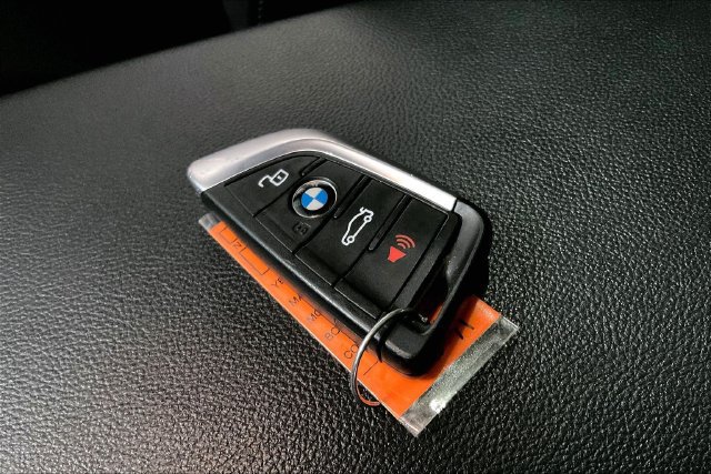 Used 2023 BMW X4 xDrive30i w/ Parking Assistance Package AWD/4WD image 13