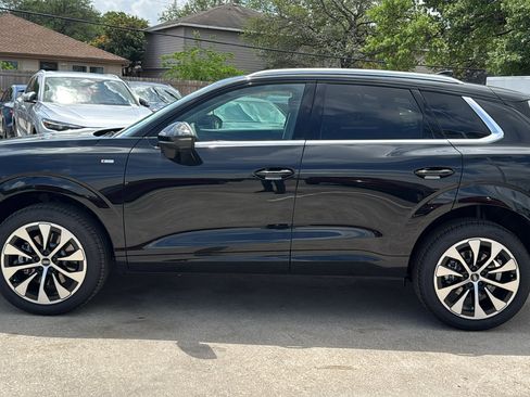 New 2026 Audi Q3 quattro 2.0T AWD/4WD image 4
