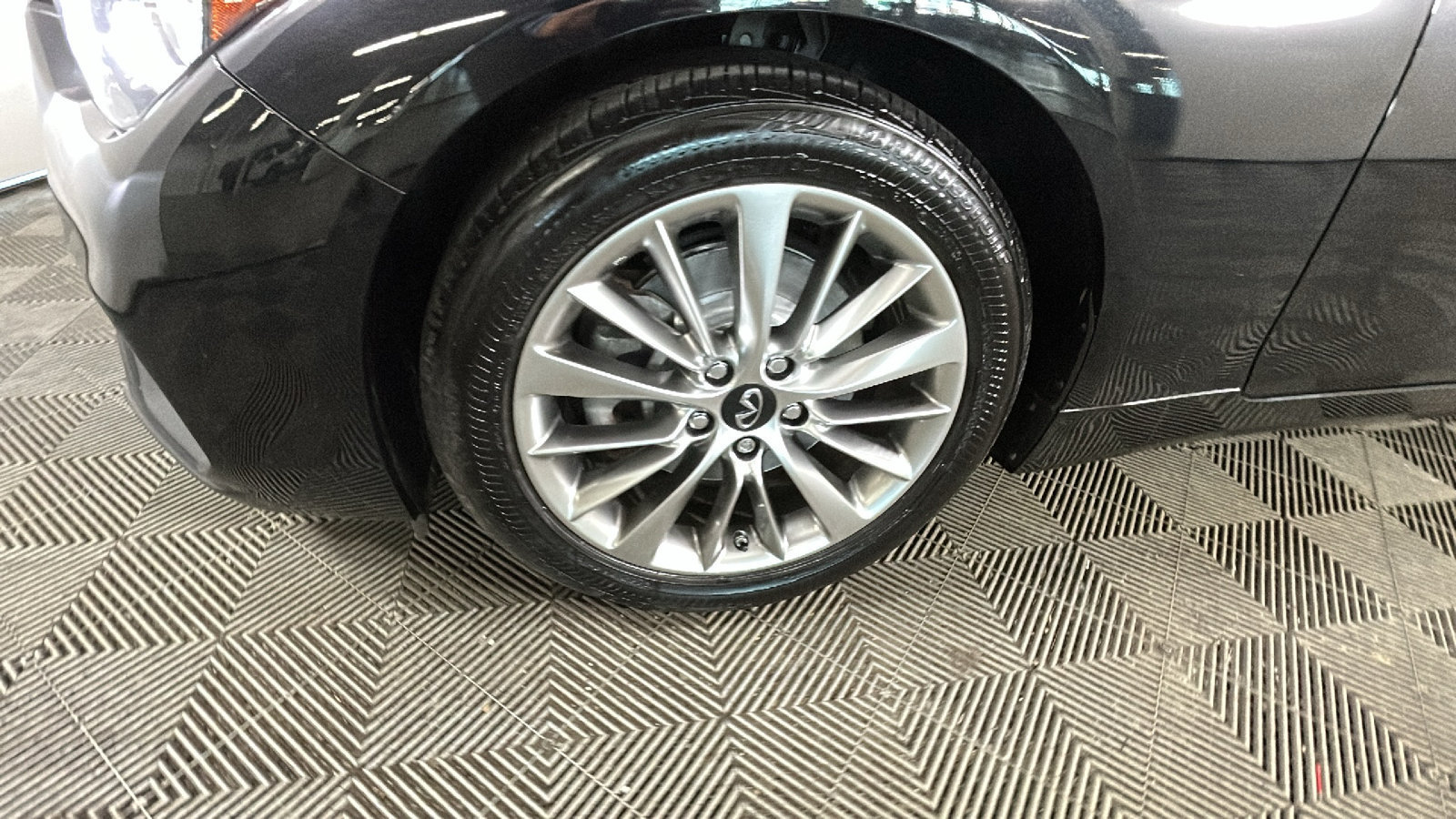 Used 2023 INFINITI Q50 Luxe AWD/4WD image 10