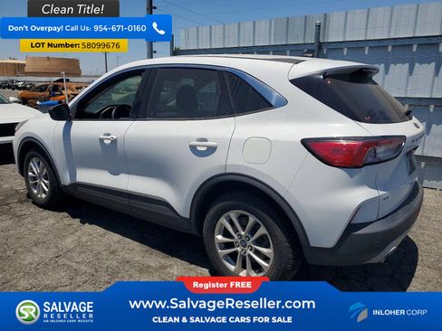 Used 2022 Ford Escape SE FWD image 3
