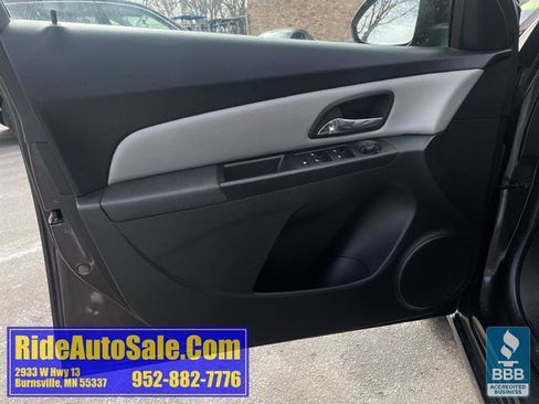 Used 2014 Chevrolet Cruze LS image 9