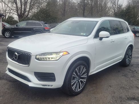 Used 2020 Volvo XC90 T5 Momentum w/ Protection Package Premier image 4