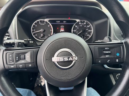Used 2023 Nissan Rogue SV AWD/4WD image 23