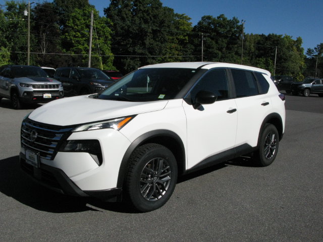 Used 2024 Nissan Rogue S FWD image 10