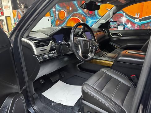 Used 2020 GMC Yukon Denali image 9