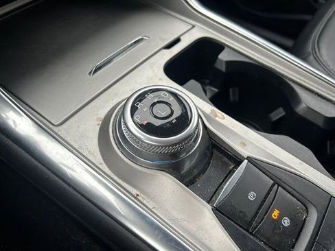 Certified 2022 Ford Explorer XLT w/ Equipment Group 202A image 32