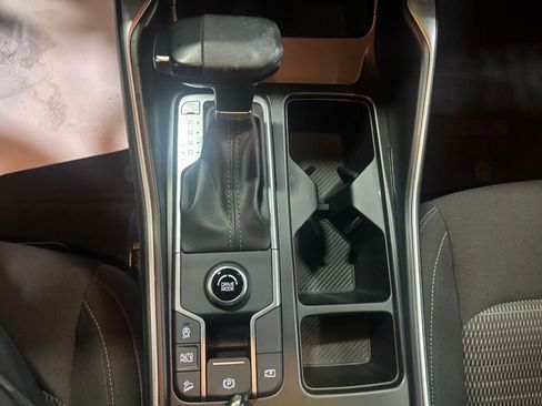 Used 2024 Kia Sorento LX image 23