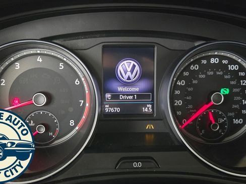 Used 2019 Volkswagen Atlas SE w/ Towing Package image 11