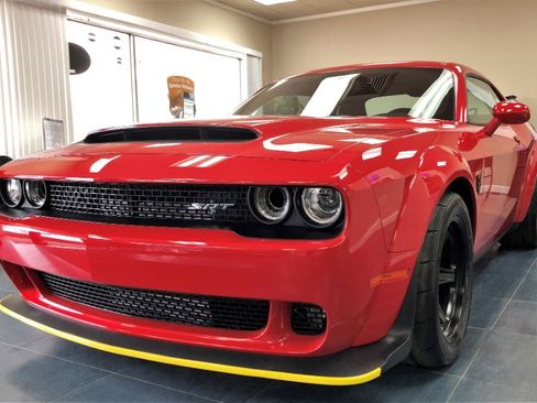 Used 2018 Dodge Challenger SRT Demon image 2