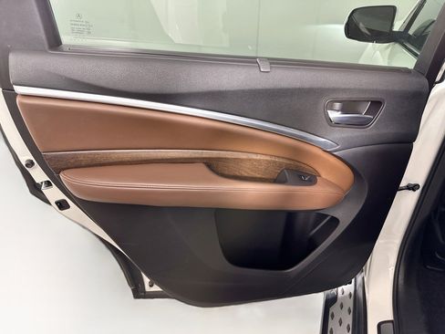 Used 2017 Acura MDX FWD w/ Advance Package image 27