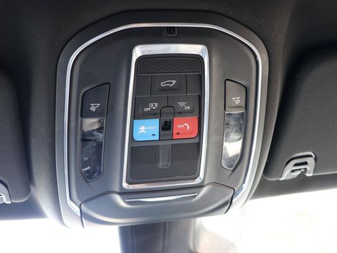 Used 2024 Jeep Wagoneer L Series II w/ Flexible Seating Group AWD/4WD image 53