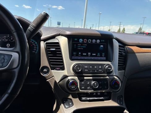 Used 2019 GMC Yukon XL Denali w/ Denali Ultimate Package AWD/4WD image 18