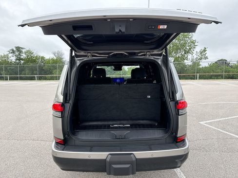 Used 2024 Lexus GX 550 w/ Cold Area Package AWD/4WD image 20