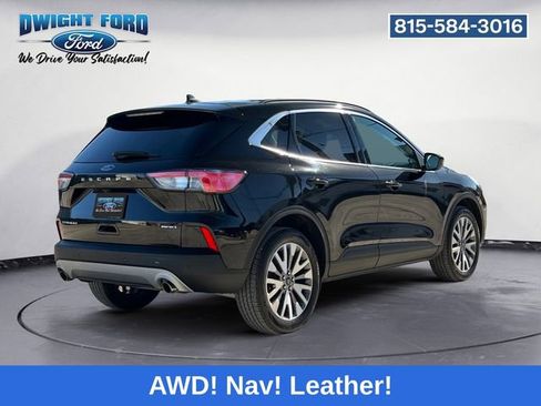 Certified 2022 Ford Escape Titanium AWD/4WD image 5