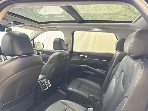 Used 2022 Kia Sorento SX FWD image 14