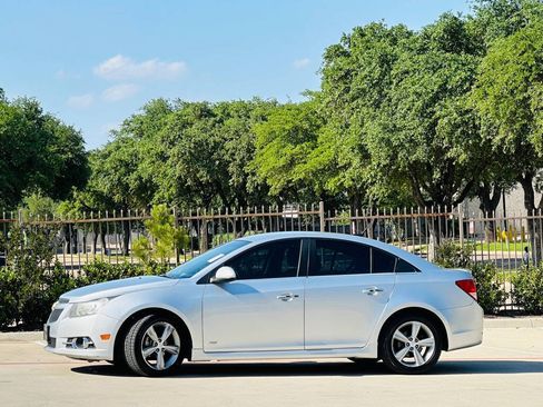 Used 2012 Chevrolet Cruze LT w/ RS Package FWD image 5
