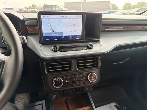 Used 2024 Ford Maverick Lariat AWD/4WD image 17