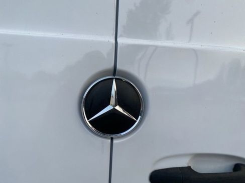 Used 2021 Mercedes-Benz Sprinter 2500 image 19