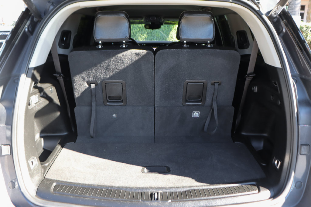 Used 2023 Jeep Grand Cherokee L Limited AWD/4WD image 8