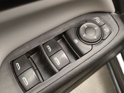 Used 2020 Chevrolet Equinox LS w/ LS Convenience Package image 27