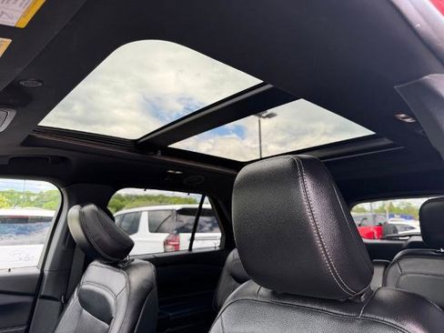 Certified 2020 Ford Explorer Limited AWD/4WD image 5