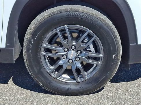 Used 2025 GMC Acadia Elevation AWD/4WD image 30