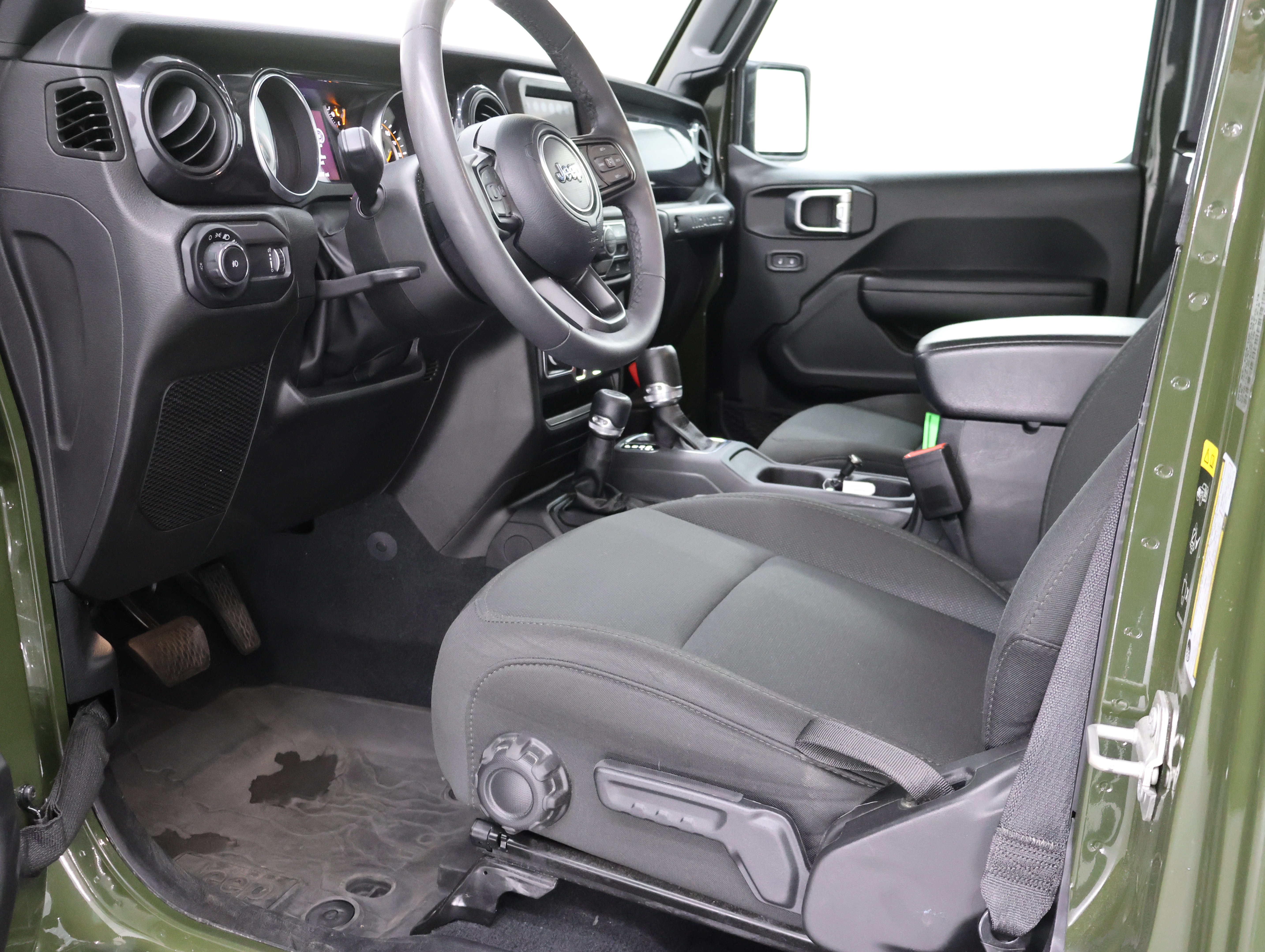 Used 2023 Jeep Wrangler Unlimited Sport AWD/4WD image 7