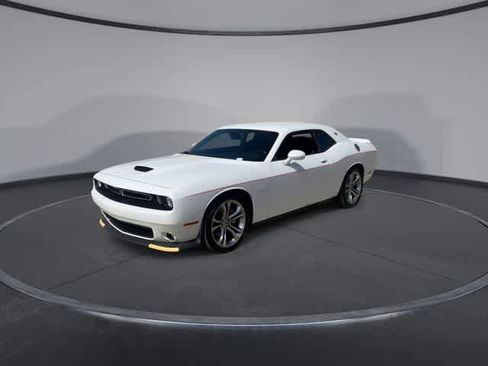 Used 2022 Dodge Challenger R/T image 4